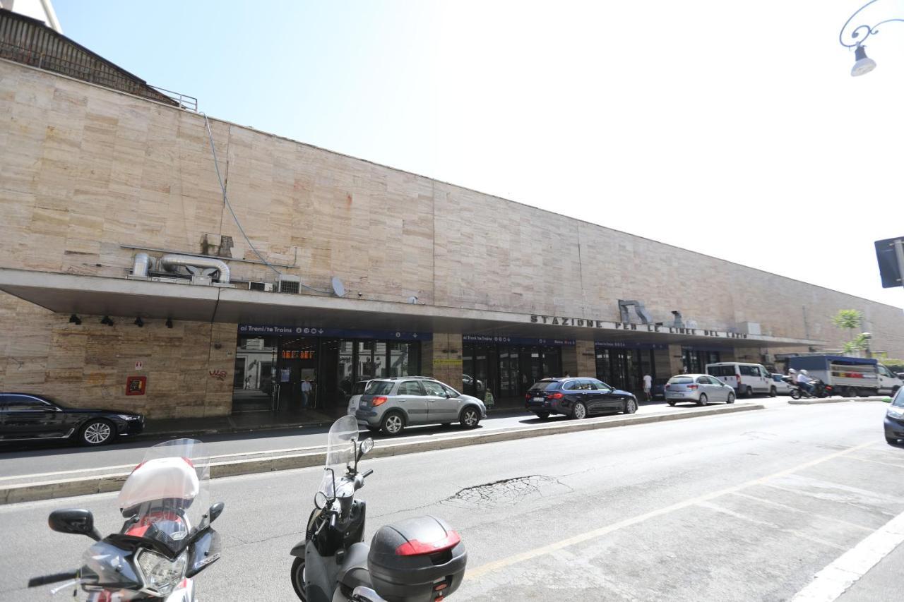 Appartamento Vicino Stazione Termini E Colosseo Rome Exterior photo