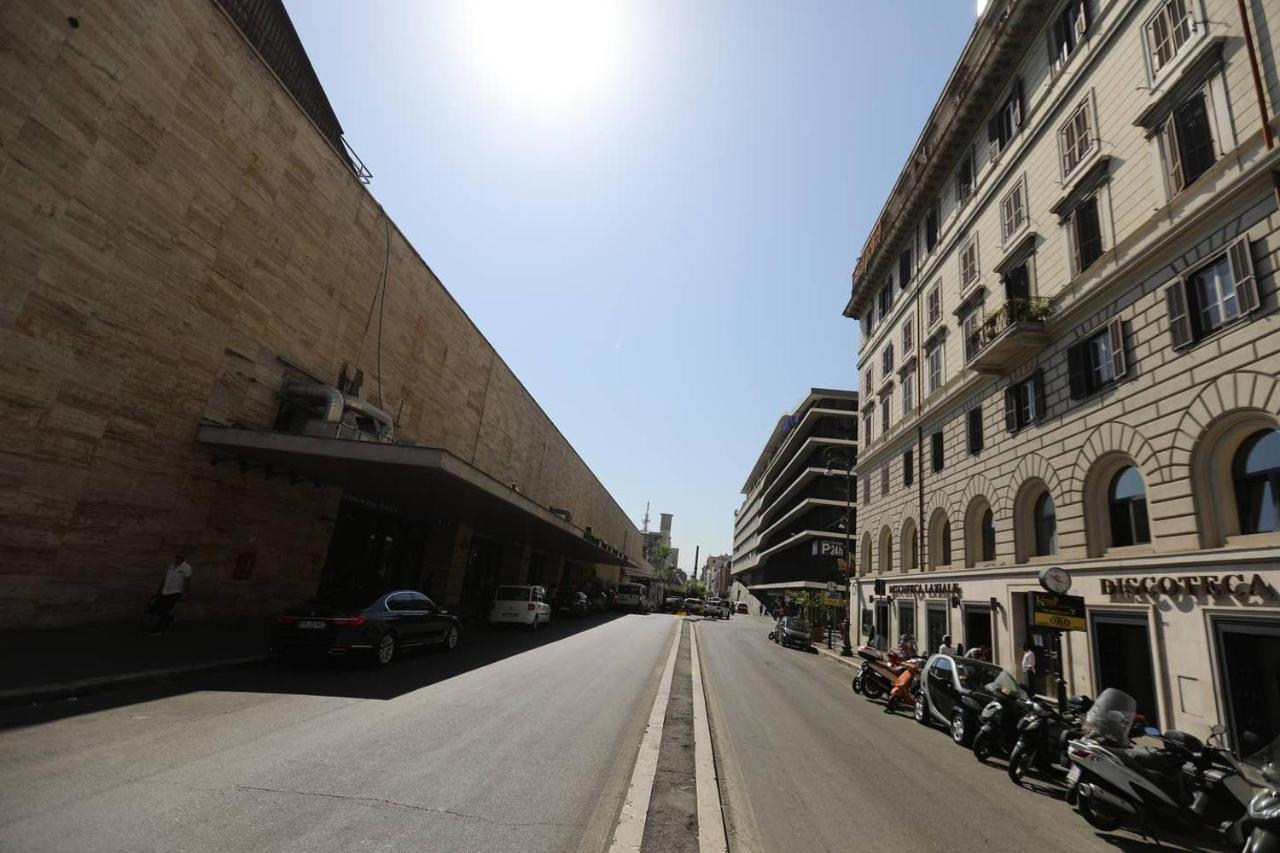Appartamento Vicino Stazione Termini E Colosseo Rome Exterior photo