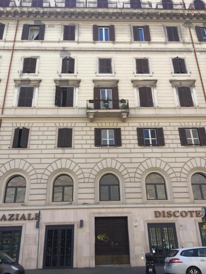 Appartamento Vicino Stazione Termini E Colosseo Rome Exterior photo
